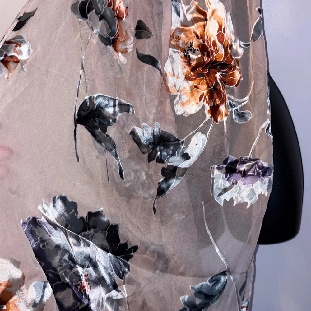 White House Black Market Silk Rayon Floral Burnout Oblong Scarf in Cameo Rose OS